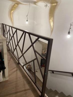 Darbas Medinių laiptų Pakopų Montuotojams , suvirintojams-1