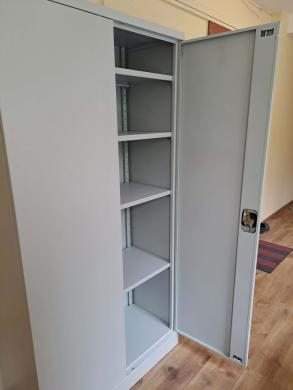 Metalinė spintelė-2