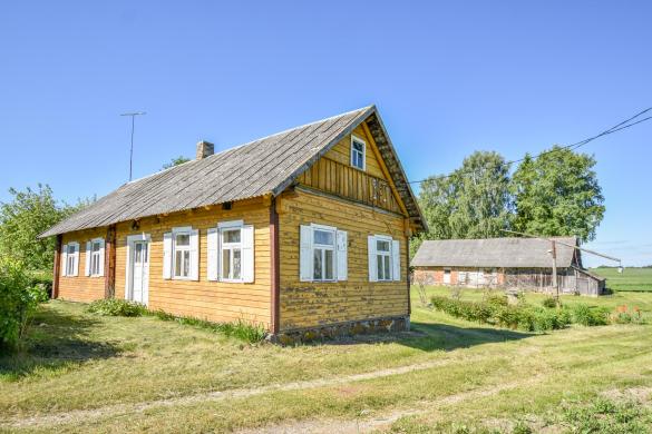 Sodyba 8,5 ha sklype šalia vandens telkinio-1