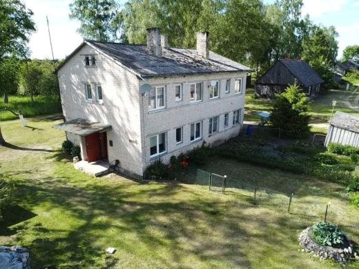 PARDUODAMAS 2 KAMBARIŲ BUTAS IŠSIMOKĖTINAI BEINORIŠKIO K., GRINKIŠKIO SEN., RADVILIŠKIO R. SAV.-0