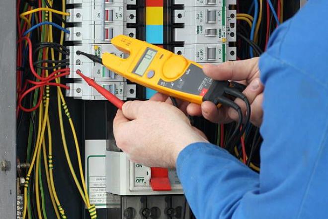 Elektriko specialisto pagalba jums Panevėžyje +37060431431-0