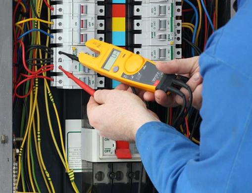 Elektriko specialisto pagalba jums Panevėžyje +37060431431-0