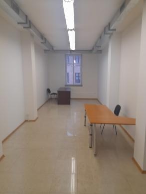 Išnuomojamos patalpos Tiltų g. Klaipėdoje, senamiestyje-1