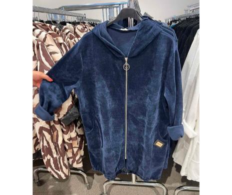 Ilgi velvetiniai džemperiai apkūnioms-1