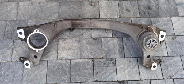 Variklio tvirtinimo kronšteinas - priekinis traversas - 7L0199207A-2