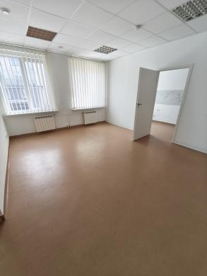 Nuomojamos Patalpos Centre Šaulių g. Tinka grožio procedūroms, masažams, ofisams.-3