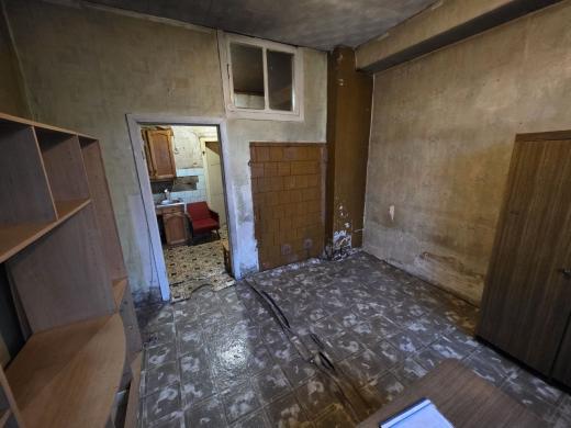 PARDUODAMI PER DU AUKŠTUS BESIRIBOJANTYS BUTAI KĖDAINIŲ R. SAV., SURVILIŠKYJE, BALIŠKIŲ G. 16-6