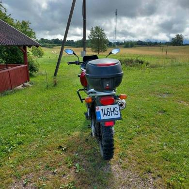 Parduodamas motociklą Suzuki  (J) XF 650-4