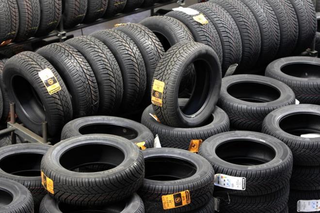 Daug labai geros bukles vasarinių, žieminių ar abiejų sezonu padangų, įvairių išmatavimų, gerų gamintojų, R14-R20, nebrangiai.-0