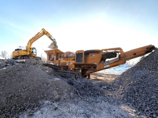 Akmenskaldžių nuoma – betono, plytų ir akmenų smulkinimas-2