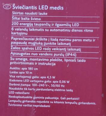 Švečiantis medis-1