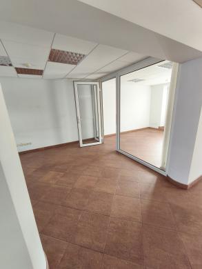 Nuomojamos 95 kv.m. Administracinės patalpos S. Daukanto g.-3