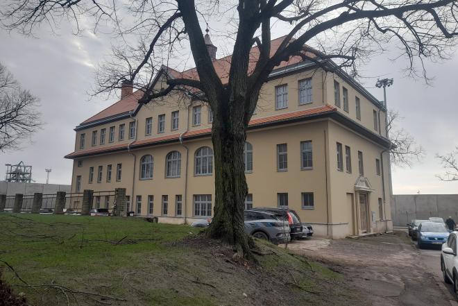 Parduodamas Pastatas Klaipėdos miesto centre Naujoji Uosto g. Plotas 844 kv.m.-0