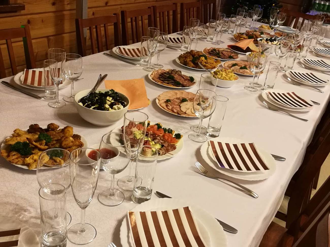 Maistas vestuvėms, gimtadieniui, krikštynom. Šventinis stalas-0