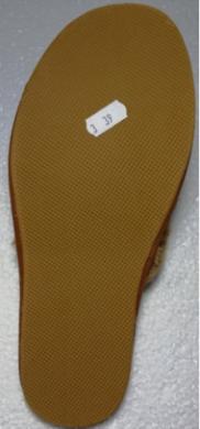Moteriškos tapkės-3